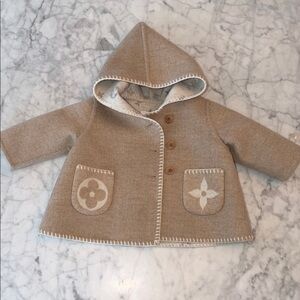 NWT Louis Vuitton Beige Hooded 2 Pocket Coat 6M